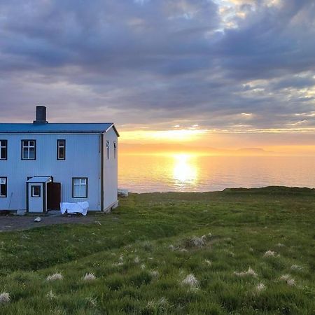 Happy-Cove Guesthouse - By The Sea Bakkafjorthur Exterior photo